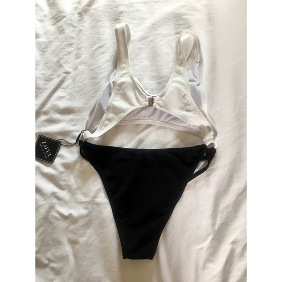 BRAND NEW W/ TAGS - Zaful B&W One Piece Swimsuit - Picture 2 of 4